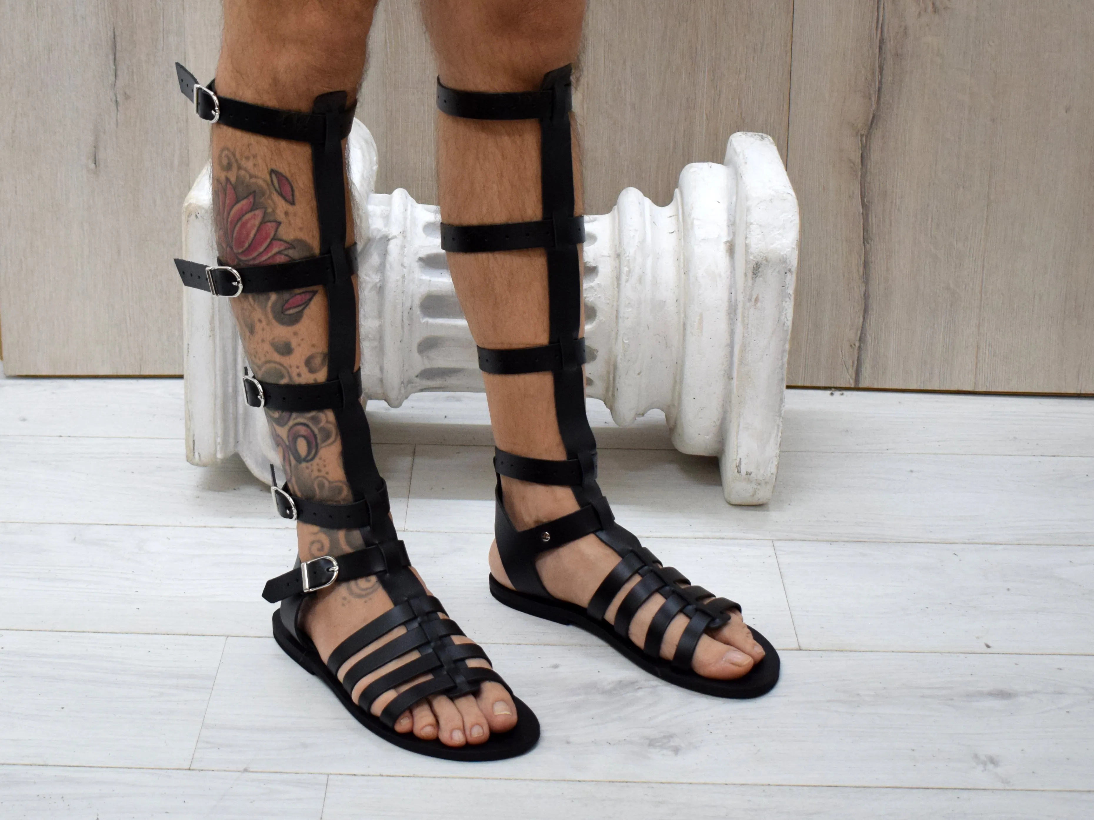 Men's Gladiator Leather Sandals - Halloween Costumes