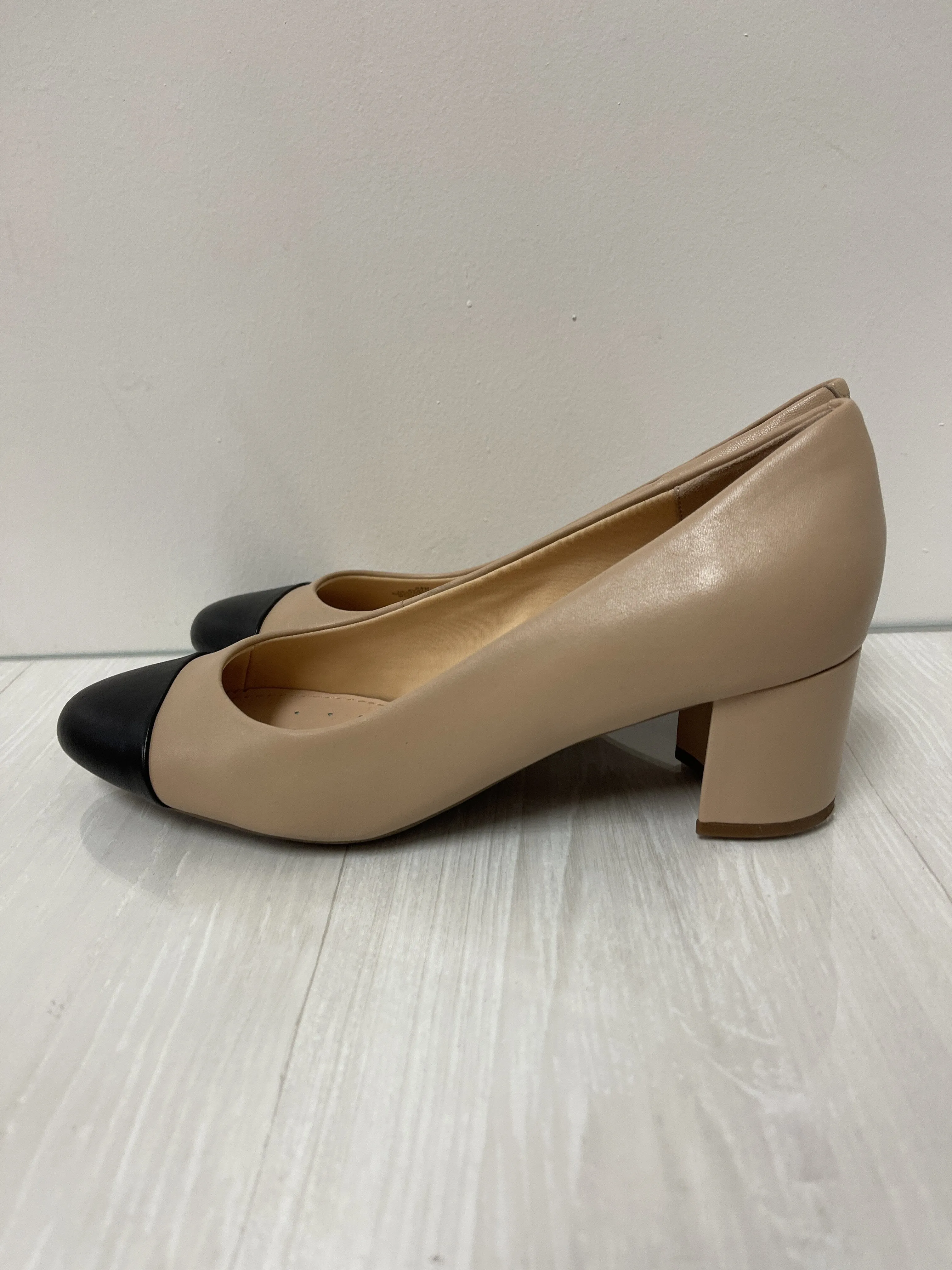 Shoes Heels Block By Clothes Mentor  Size: 9.5